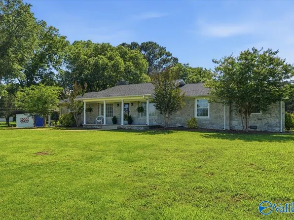 7485 Moores Mill Rd, Huntsville, AL 35811