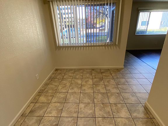 5th image of 1221 McKinley Dr APT 1