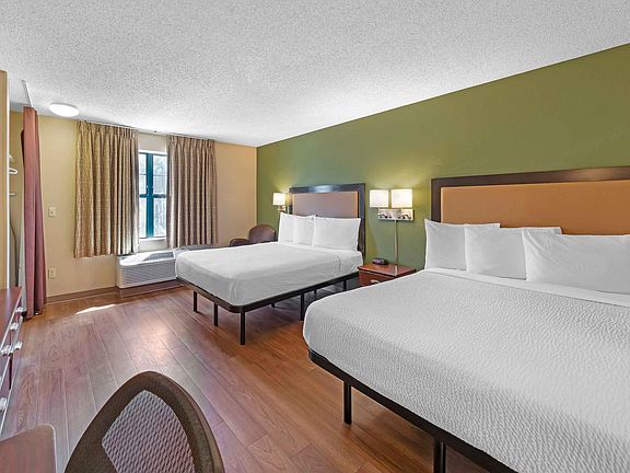 Studio Suite - 2 Full Beds