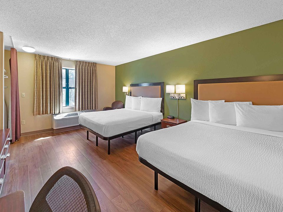 Studio Suite - 2 Full Beds