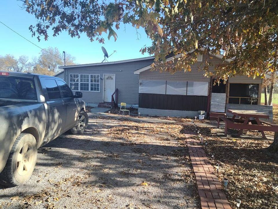 2nd image of 146 Cuble St