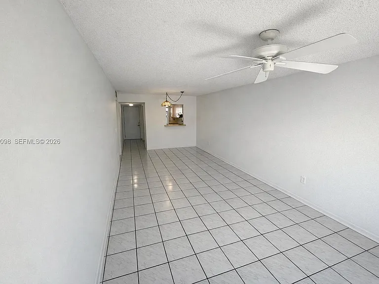 1630 W 46th St #514B — Photo 8