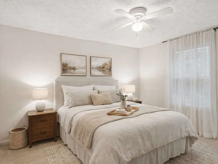 Emerald Pointe — Photo 14