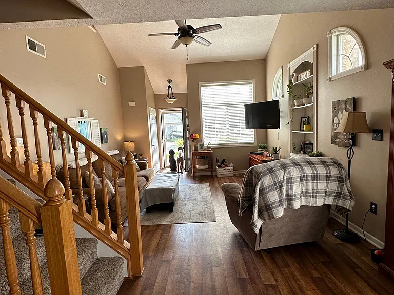 8015 Seabrook Dr — Photo 8