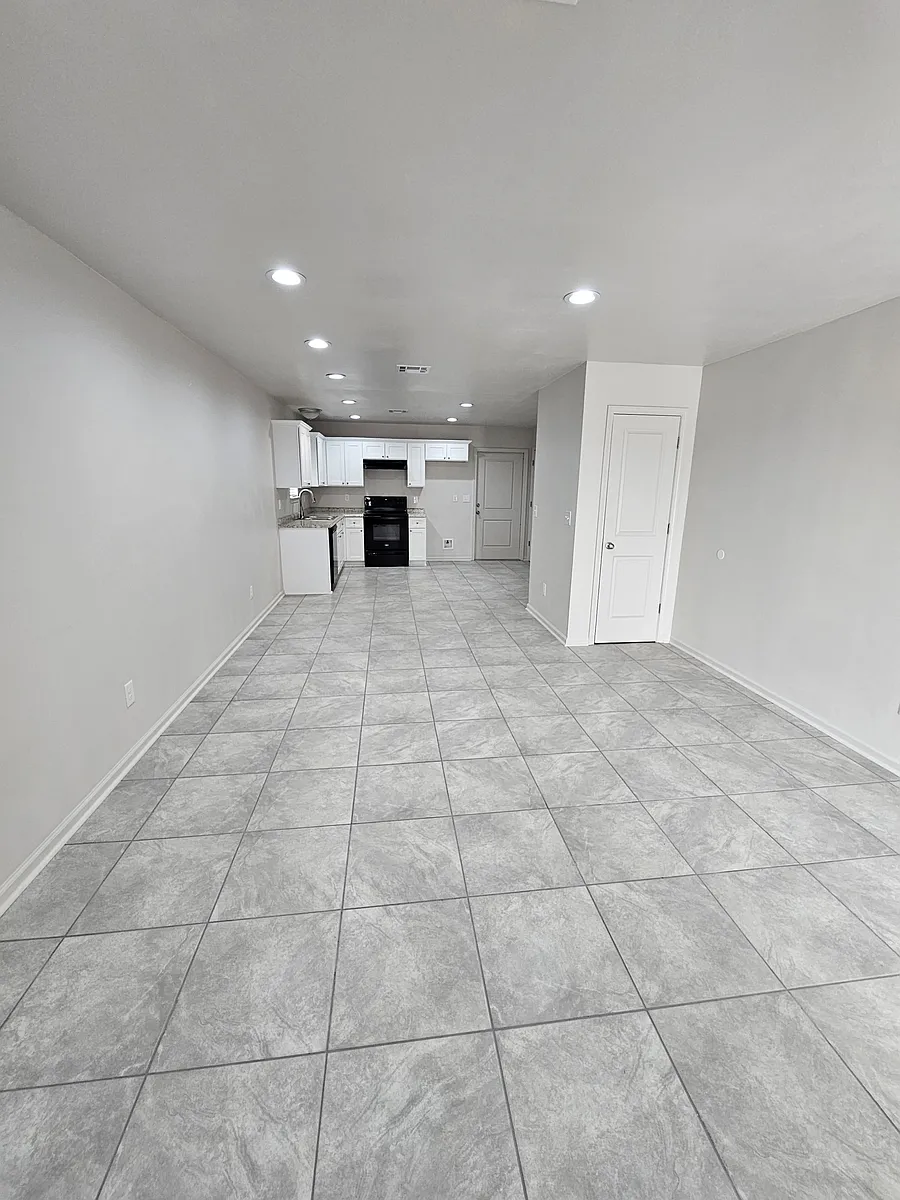 Building Photo - 1660 Acadian Dr