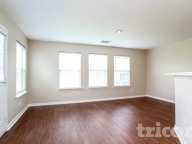 3643 Fuller Bluff Dr — Photo 7