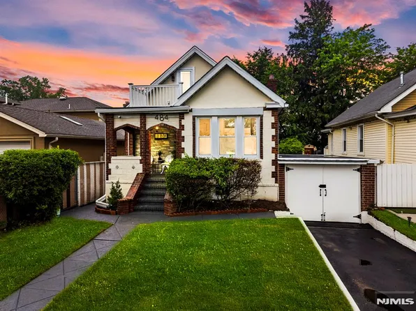 484 Sylvan St, Saddle Brook, NJ 07663