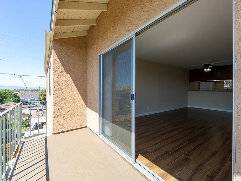 1635 Obispo Ave #D — Photo 18