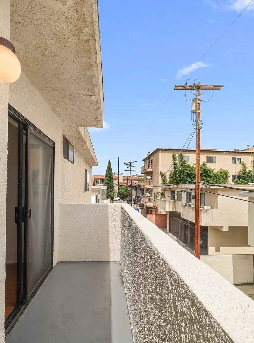 2 bed, 2.0 bath, $2,950 — Photo 3