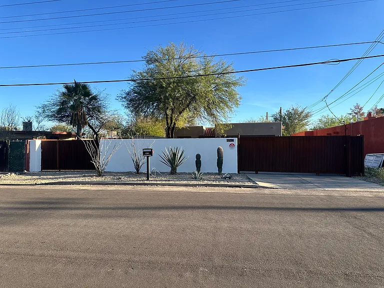 5836 E Lee St — Photo 5