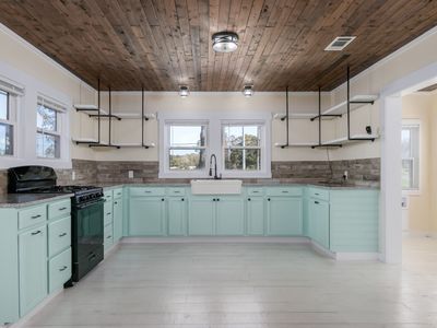 9446 Highway 22, Saint Amant, LA, 70774