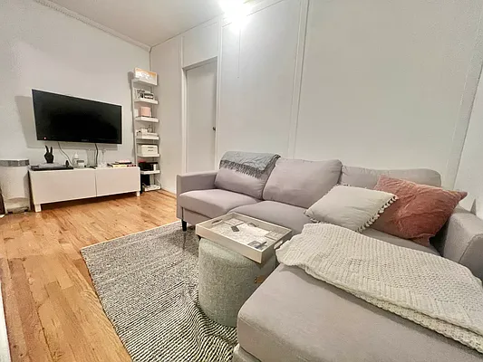 Rented by Oxford Property Group | media 22