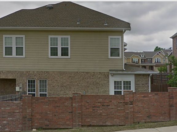 2nd image of 4023 Milan Dr