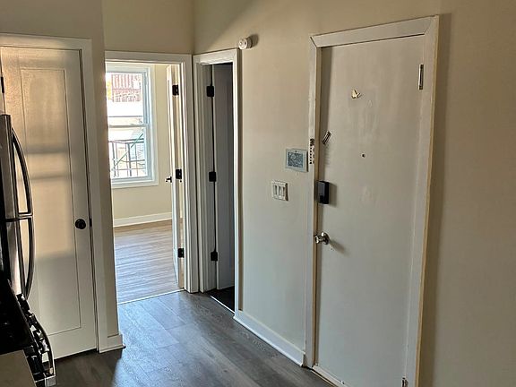 3rd image of 84 Sherman Ave
