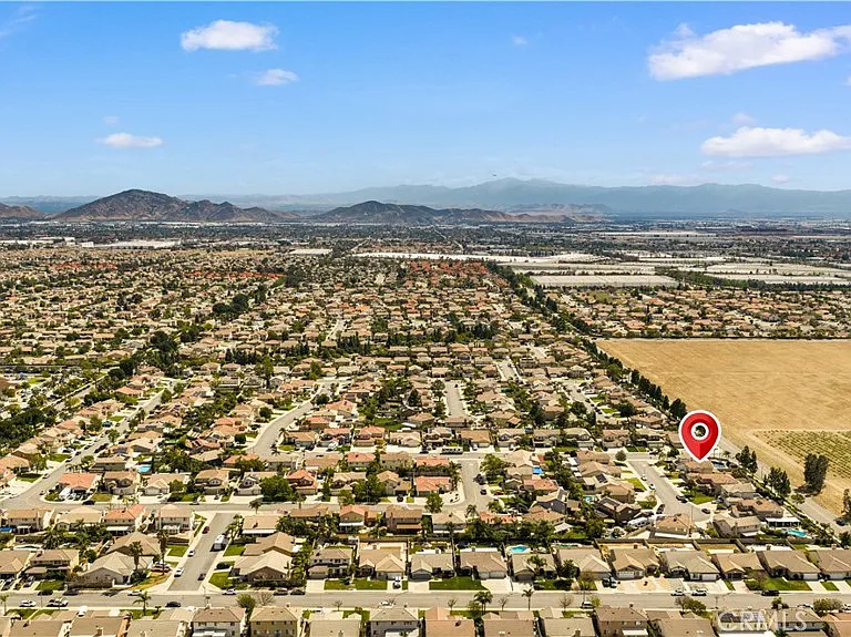6766 Royal Crest Ct — Photo 17