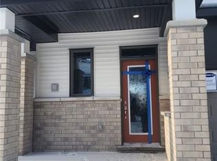 609 Allied Mews, Ottawa, ON K2S 3A3