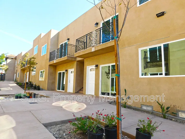 10215 Tujunga Canyon Blvd #106 — Photo 9