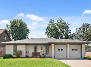 902 E X St, Deer Park, TX 77536