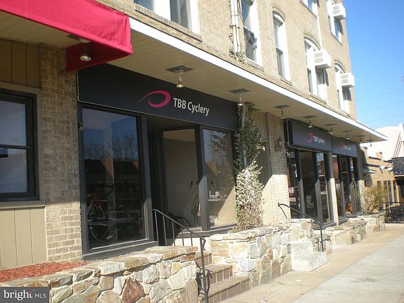 2nd image of 1604 Delaware Ave APT 2E
