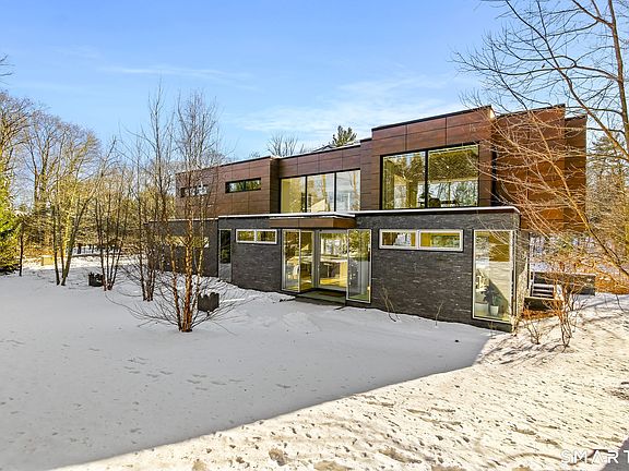 2nd image of 58 Lambert Road