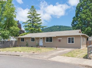10 N Everly St, Lowell, OR 97452