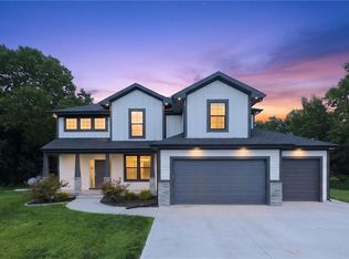 20194 207th St, Tonganoxie, KS 66086
