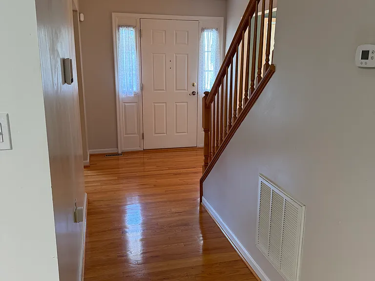 106 Clevenger Ct — Photo 17