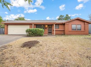 2030 Winthrop St, Irving, TX 75061