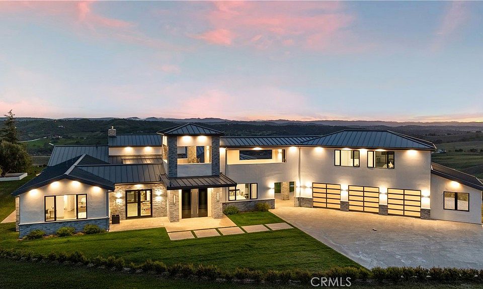 1st image of 888 Camino Vina