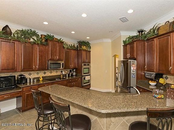 4th image of 4933 Blackhawk Dr