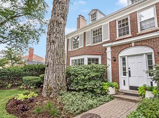 3035 Central St, Evanston, IL