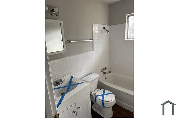Building Photo - 338 Queen Julianna Ln