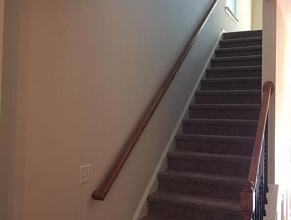 2nd image of 1939 Thorngate Ln