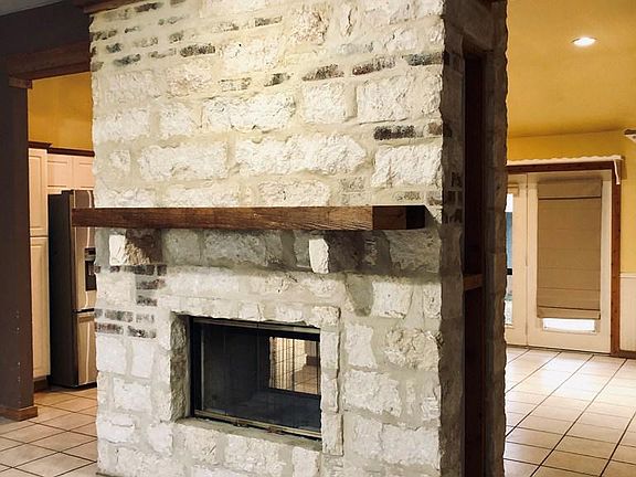 2nd image of 30 Mesquite St