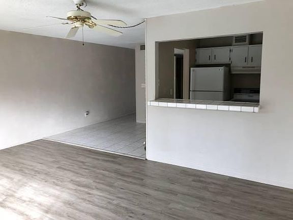 3rd image of 1504 Virginia Ave APT 208