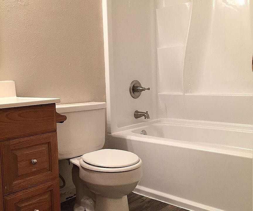 2nd image of 504 N 14th St
