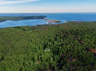 31 16th St, East Hampton, NY 11937