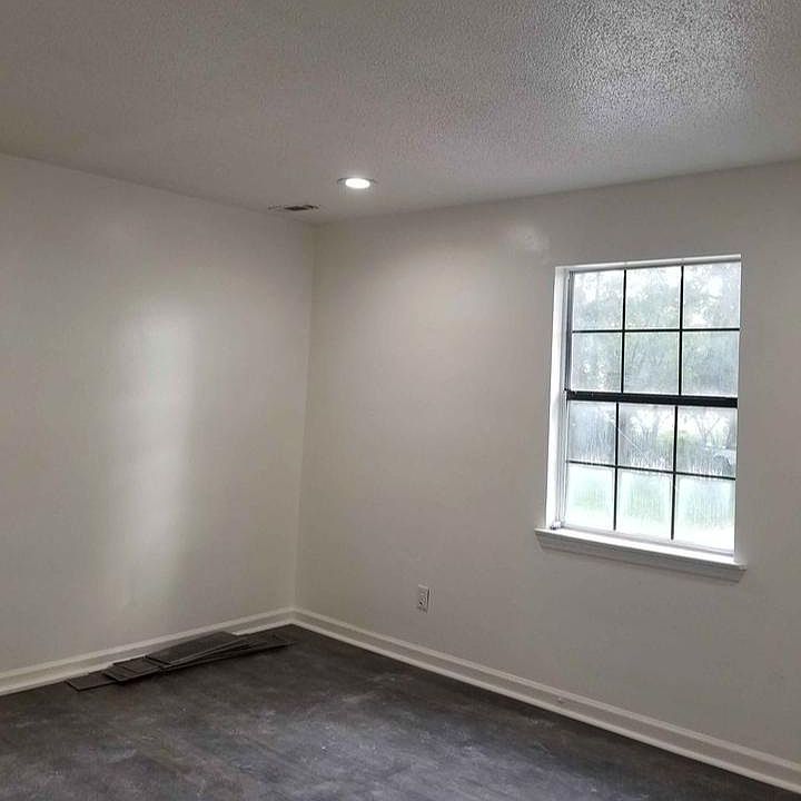 2nd image of 103 Sunray Dr NW #4