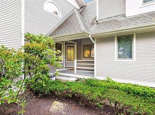 36 Oyster Point, Warren, RI 02885