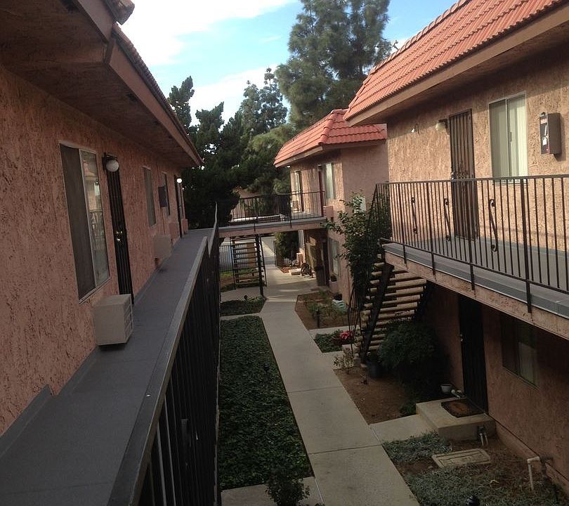 1st image of 5132 N Glendora Ave APT 40