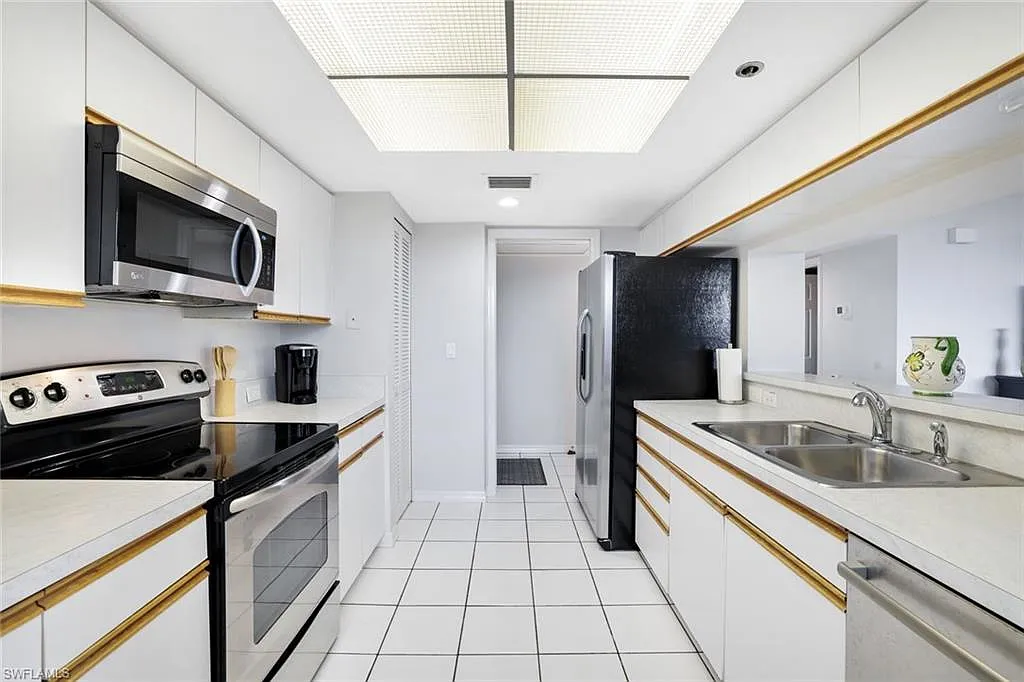 3 bed, 2.0 bath, 1514 sqft, $12,500 — Photo 4