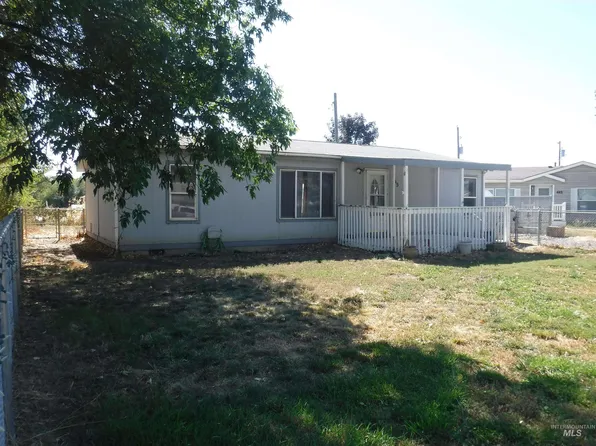 435 3rd Ave W, Wendell, ID 83355