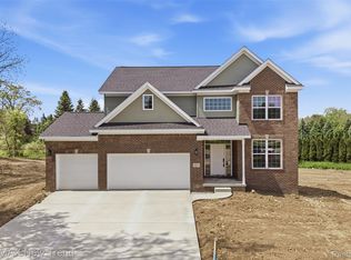 2001 Crested Butte Dr, White Lake, MI 48383