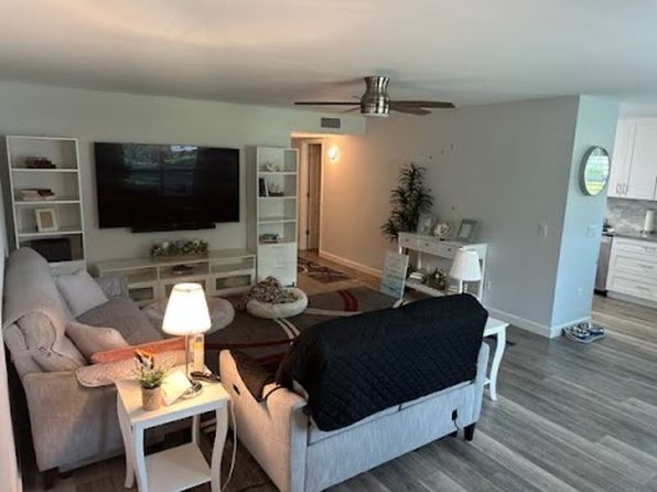 29 Lake Vista Trl APT 101