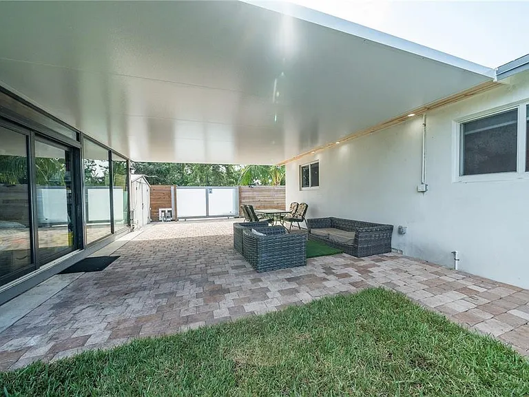 15276 Harrison Rd — Photo 41