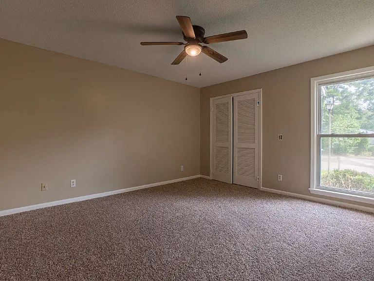 26 Bedford Ct — Photo 22