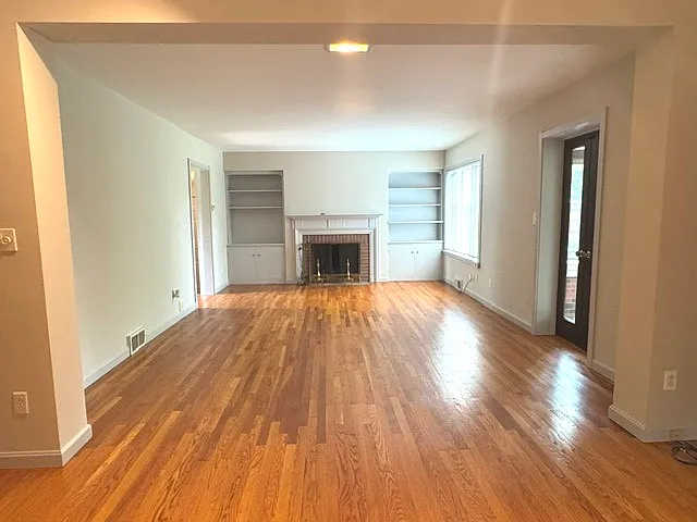 3 bed, 1.5 bath, 1808 sqft, $2,300 — Photo 2