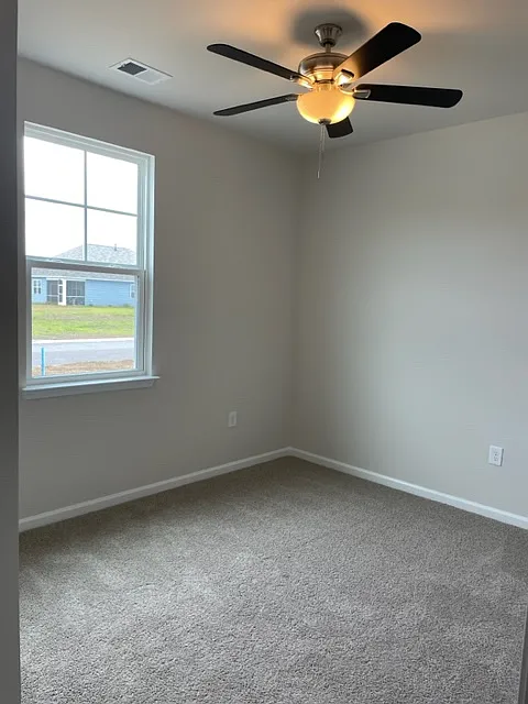 3 bed, 1475 sqft, $2,090 — Photo 2