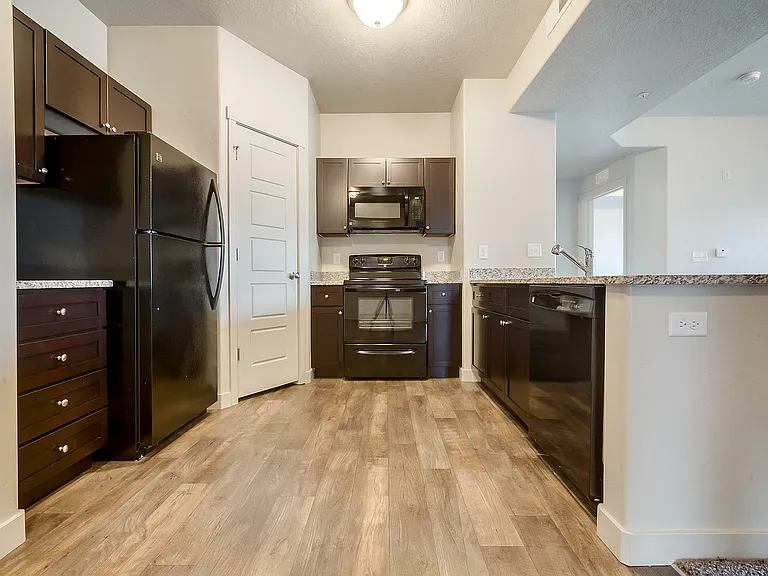 Kitchen 1