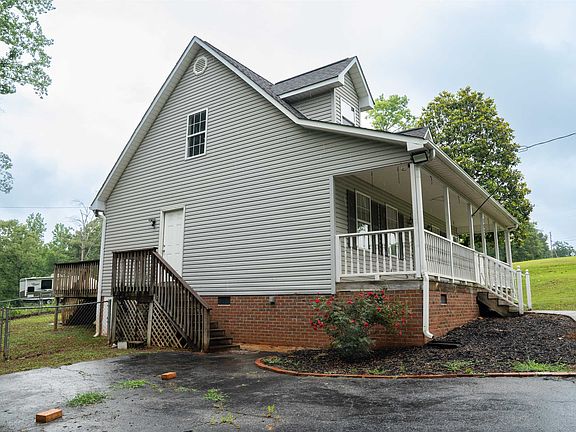 3rd image of 1026 Anderson Rd